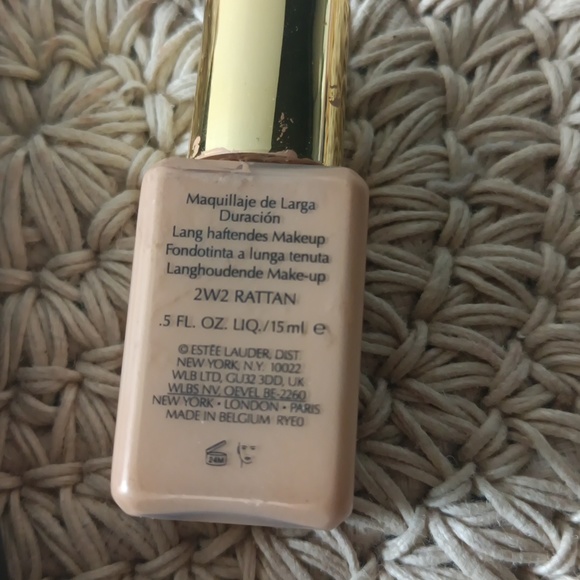 Mac and Estee Lauder Foundation set - Picture 4 of 4